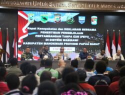 Polda Papua Barat Kawal Deklarasi Bersama Penertiban PETI di Distrik Wasirawi