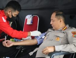 Polda Papua Barat Gelar Donor Darah Sambut HUT Humas Polri Ke-74