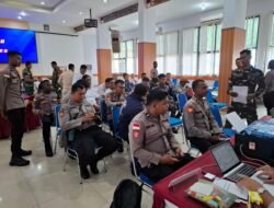 Dalam semangat hari jadi ke-74, humas polri ajak personel polresta jayapura kota tebar kepedulian lewat donor darah