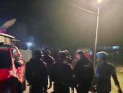 Regu II Siaga Polres Tolikara Laksanakan Patroli Jalan Kaki Ciptakan Situasi Kamtibmas Kondusif