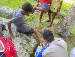 Subsatgas Keladi Sagu Operasi Rasaka Cartenz Gelar Pemeriksaan Kesehatan di Kampung Toladan