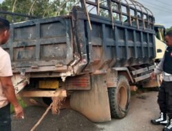 Respons Personel Polsek Elikobel tanggani peristiwa Laka Lantas di jalan Trans Papua KM.188