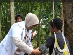 Melalui Ops Rasaka Cartenz 2025 Polda Papua, Satgas Keladi Sagu Tembus Medan Sulit. Warga Toladan Akhirnya Rasakan Layanan Kesehatan