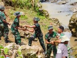 TNI Bangun Jembatan Gantung 80 Meter Untuk Percepat Mobilitas Warga Sukabumi