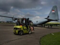 TNI Lakukan Airdrop Bantuan Sembako 5,4 Ton di Blankejeren, Gayo Lues