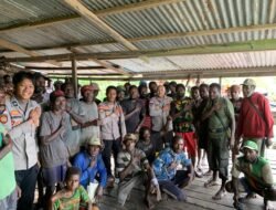 Polsubsektor Tabonji Gelar Patroli Dialogis dan Pembinaan Kamtibmas di Kampung Iromoro