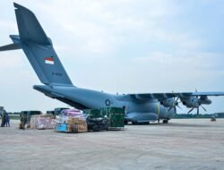 “Capai 900 Ton, TNI AU Terus Salurkan Bantuan dari Posko Lanud Halim Perdanakusuma”