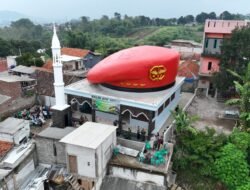 Panglima TNI Resmikan Masjid Kubah Baret Merah di Bandung Barat