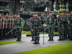 Kaskostrad Pimpin Upacara 17-an Bulan Januari di Makostrad