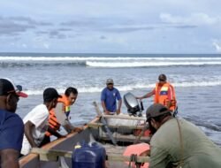 Polres Sarmi Lakukan Pencarian Pelajar yang Tenggelam di Pantai Tarontah Distrik Bonggo