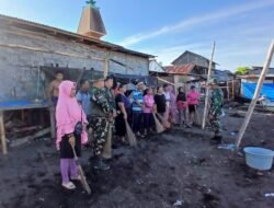 Wujudkan Lingkungan Asri, Koramil 03 Likupang Karya Bakti Bersihkan Pesisir Pantai Desa Likupang Kampung Ambong