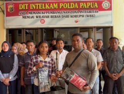 Perhatian Polda Papua, Atlet Sasana Ambroben Boxing Terima Bantuan Perlengkapan Latihan