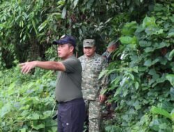 Dandim 1310/Btg Dampingi Danrem 131/Stg Tinjau dan Pastikan Sasaran Pembangunan Jembatan Siap Dibangun