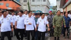 Pastikan Kebutuhan Dasar Masyarakat Tetap Terpenuhi, Dandim 1310/Bitung Bersama Forkopimda Kota Bitung Dampingi Gubernur Sulut Pantau Pasar Murah