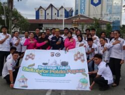 Bidlabfor Polda Papua Bagikan 300 Takjil di Taman Imbi, Wujud Kepedulian di Bulan Ramadhan 1447 H