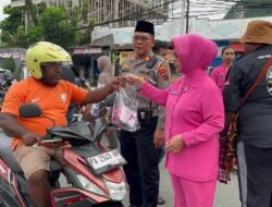 Bersama Ojol Raih Rajut Persaudaraan, Satlantas Polresta Jayapura Kota Bagikan Takjil