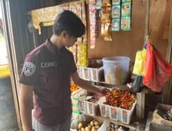 Satreskrim Polres Nduga Cek Harga Bahan Pokok di Kenyam