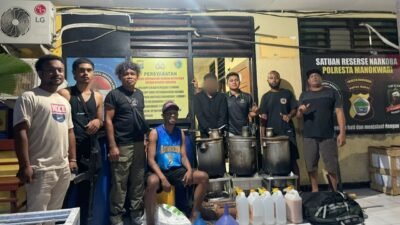 Polresta Manokwari Pengungkapan Produksi Minuman Keras Lokal Jenis Cap Tikus di Distrik Tanah Rubuh