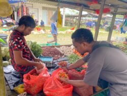 Satreskrim Polres Keerom Lakukan Monitoring Harga Bahan Pokok