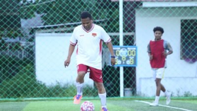Kapolda Papua Ikut Bertanding dalam Mini Soccer Match, Pererat Kebersamaan Personel di Bulan Ramadan