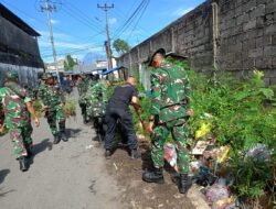 Wujud Kemanunggalan TNI – Rakyat, Kodim 1310/Bitung dan Yonif TP 916/BS bersama Warga Gelar Karya Bakti Pembersihan Kompleks Kanopi Bitung