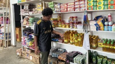 Sat Reskrim Polres Yalimo Cek Harga Bahan Pokok Pasca Lebaran, Harga Masih di Atas HET