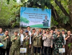 Dukung Program Pemerintah Dalam Pengelolaan Hasil Hutan, Dandim 1310/Bitung Dampingi Pangdam XIII/Merdeka Pada Kunjungan Kerja Menteri Kehutanan RI di Minahasa Utara