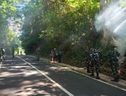 Kodim 1310/Bitung Bersama YTP 916/BS dan Masyarakat Gelar Kerja Bakti Gerakan Indonesia Asri, Bersihkan Jalan Penghubung Kasawari–Makawidey