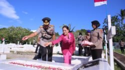 Polda Papua Barat Gelar Ziarah Rombongan dan Upacara Tabur Bunga di Laut dalam Rangka Menyambut Hari Bhayangkara ke-80