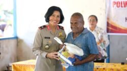 Bakti Sosial Hari Jadi Polwan ke-78, Polda Papua Barat Salurkan 200 Paket Sembako kepada Warga Kampung Aipiri Susweni