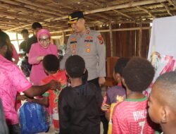 Bhayangkari Peduli, Senyum Anak-Anak Moskona Menghangatkan Peringatan HKGB ke-74 di Teluk Bintuni