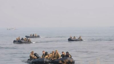 Jelang Demo Pendaratan Amfibi, TNI–ADF Mantapkan Latihan di Pantai Banongan