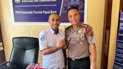 Kabid Humas Polda Papua Barat Perkuat Sinergi dengan Diskominfopersantik, Dukung Program 100 Hari dan Tagline Polri “Polisi Bersama Masyarakat”